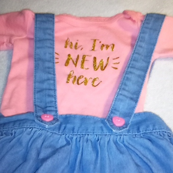 Baby Cat & Jack Newborn Girl Chambray Suspender Skirt w/ Bodysuit "I'm NEW here" - Picture 3 of 10